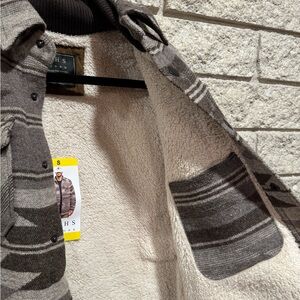 Men’s Aztec pattered Sherpa lined shirt jacket
